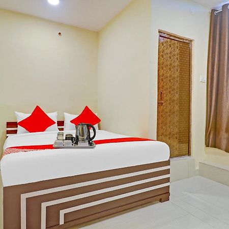 Hotel O Aayush Stay Inn Haiderabad Buitenkant foto