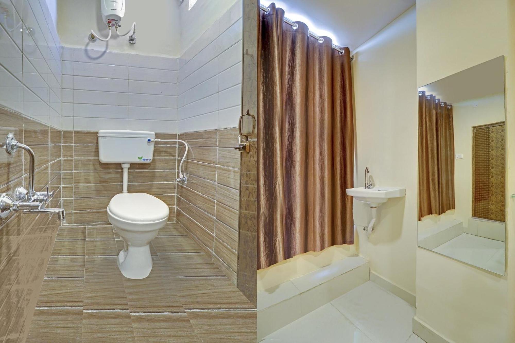 Hotel O Aayush Stay Inn Haiderabad Buitenkant foto
