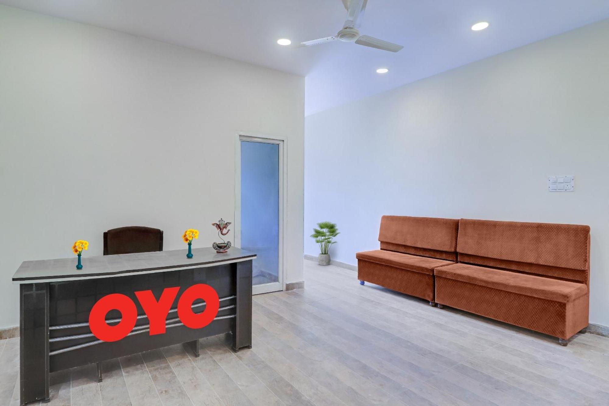 Hotel O Aayush Stay Inn Haiderabad Buitenkant foto